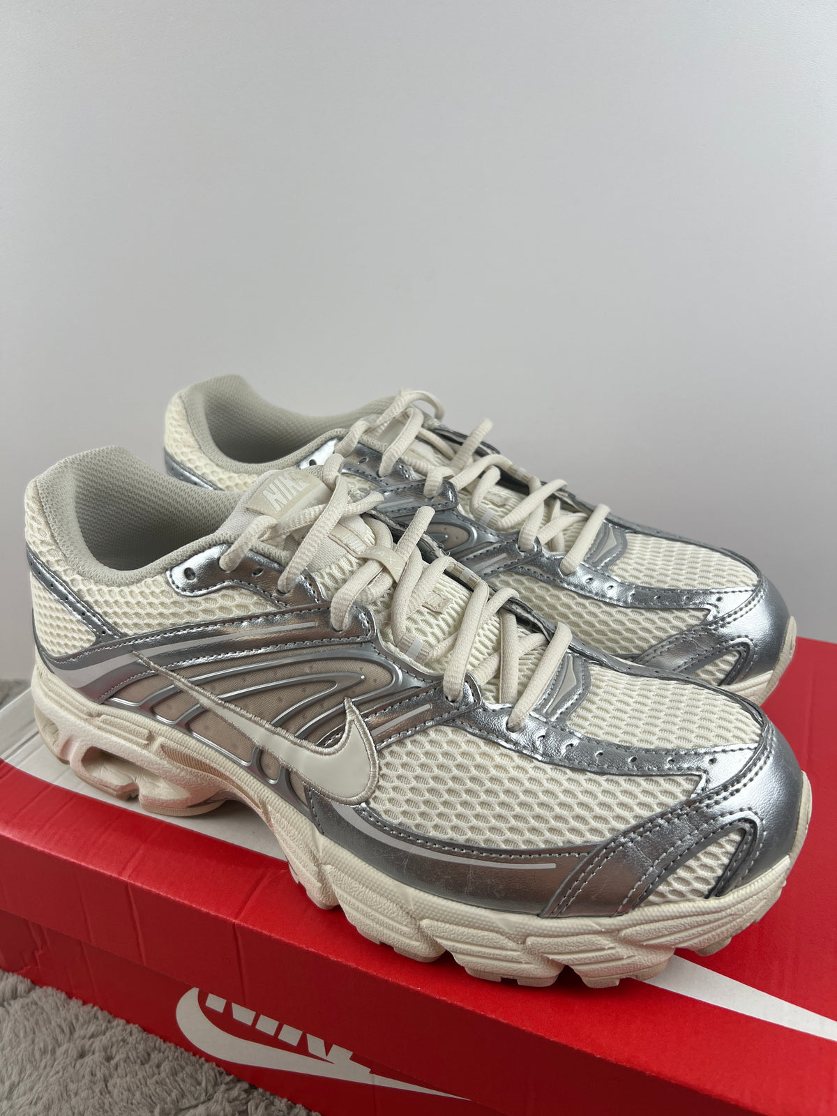 Nike air Max Moto 2K
