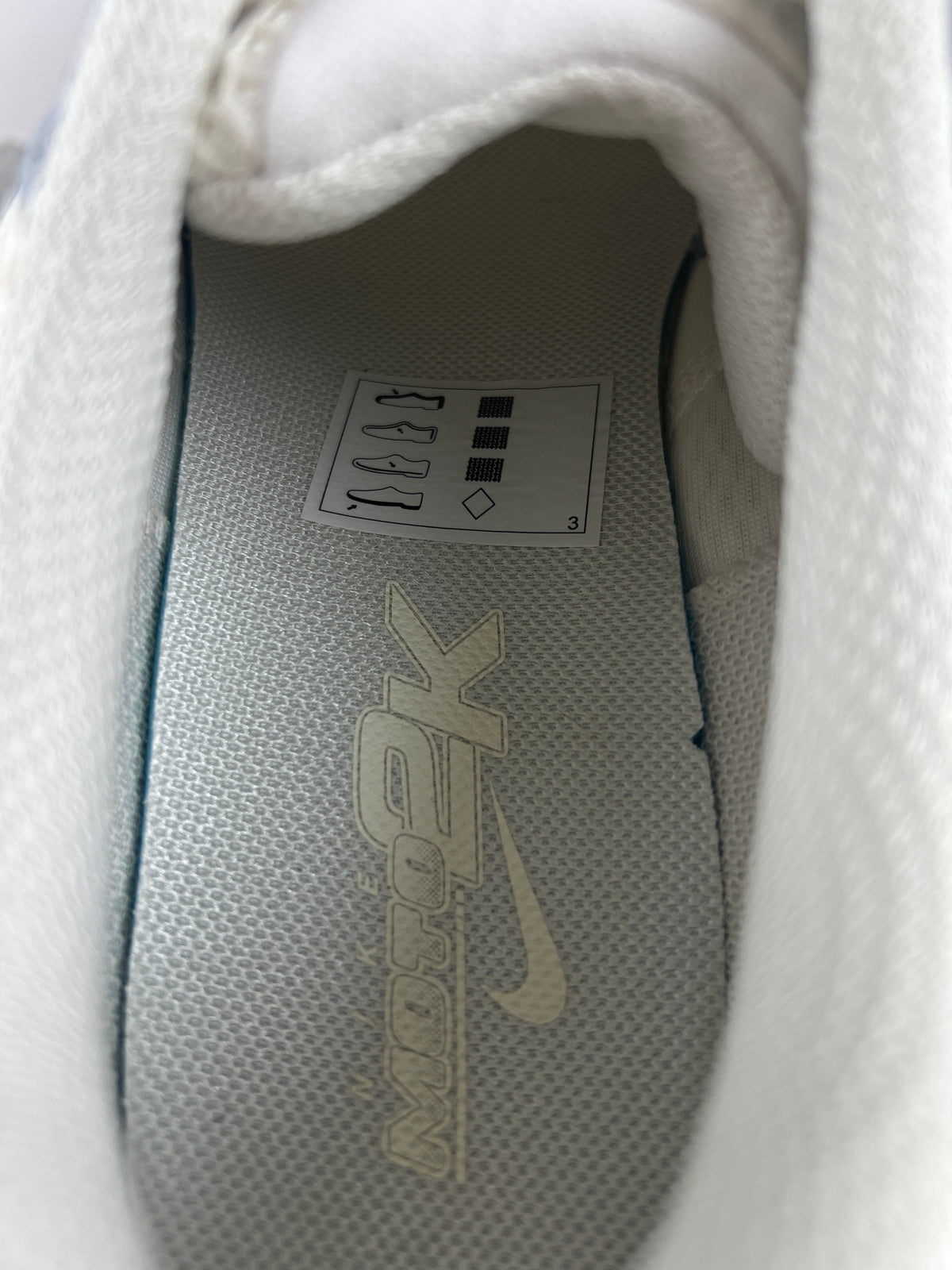 Nike air Max Moto 2K