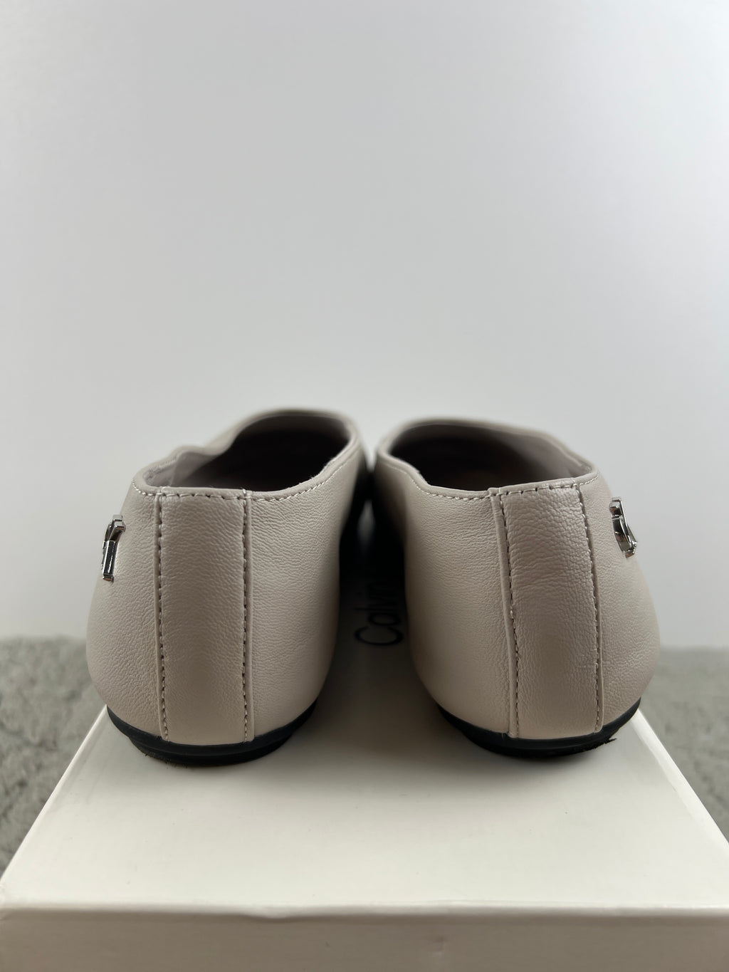 Calvin Klein Round Ballerina Lth Hardware