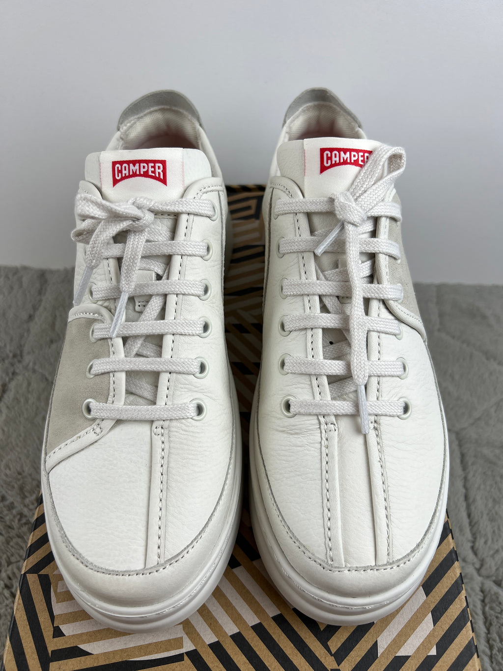 Camper TWS Twins
