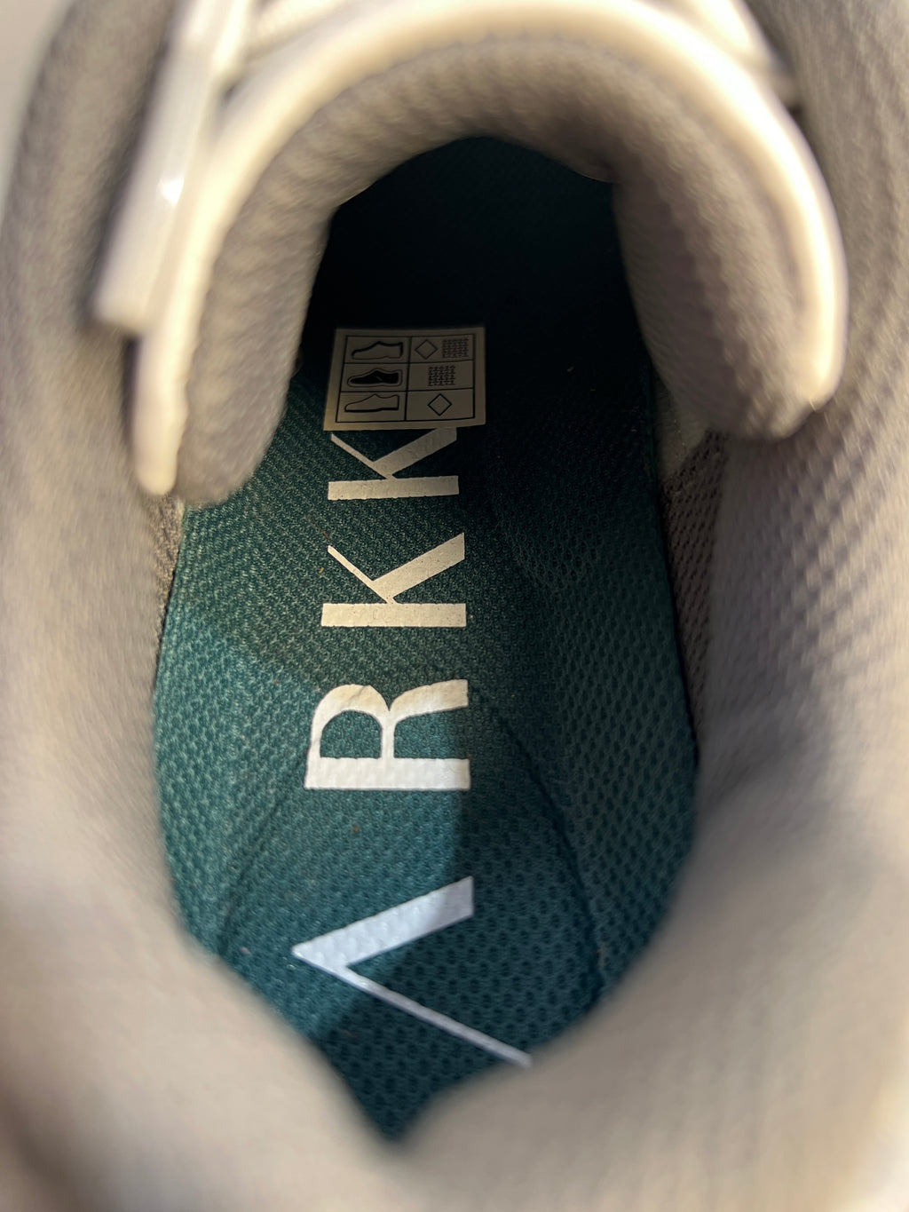 ARKK FORMA RUNNER
