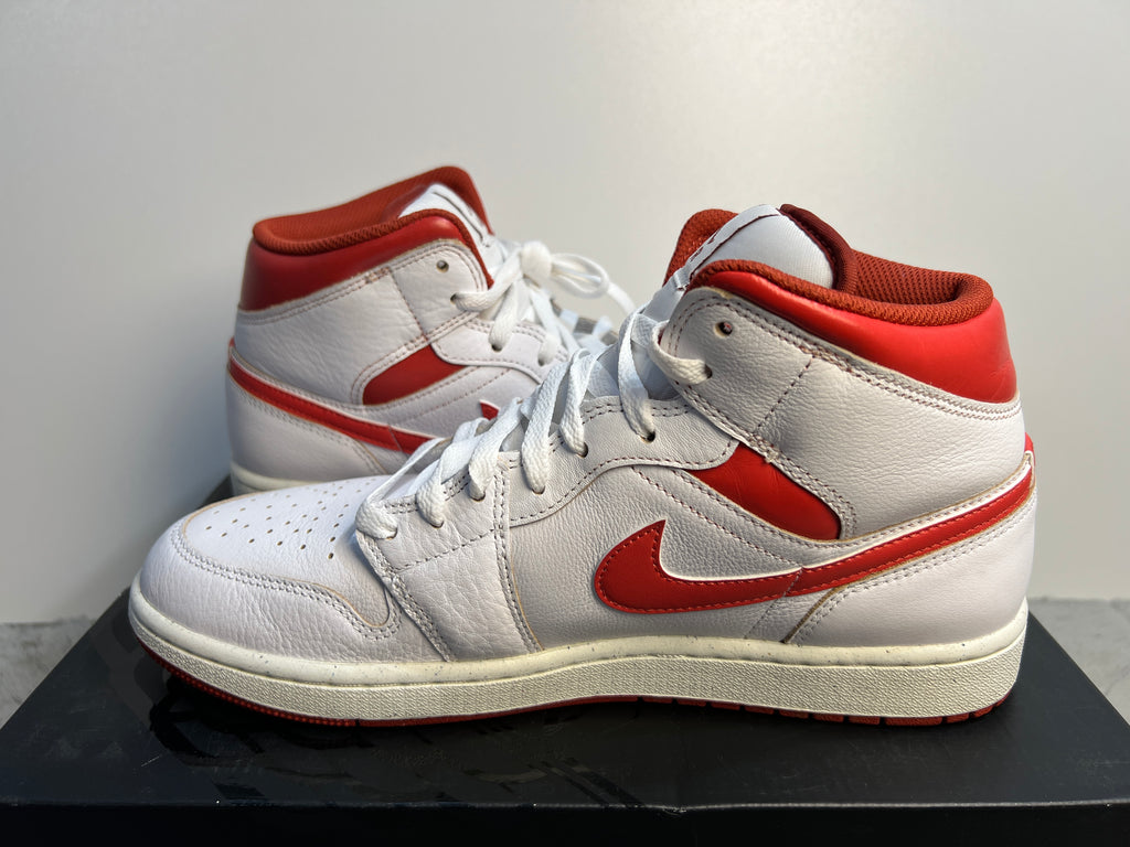 NIKE AIR JORDAN 1 MID "DUNE RED"