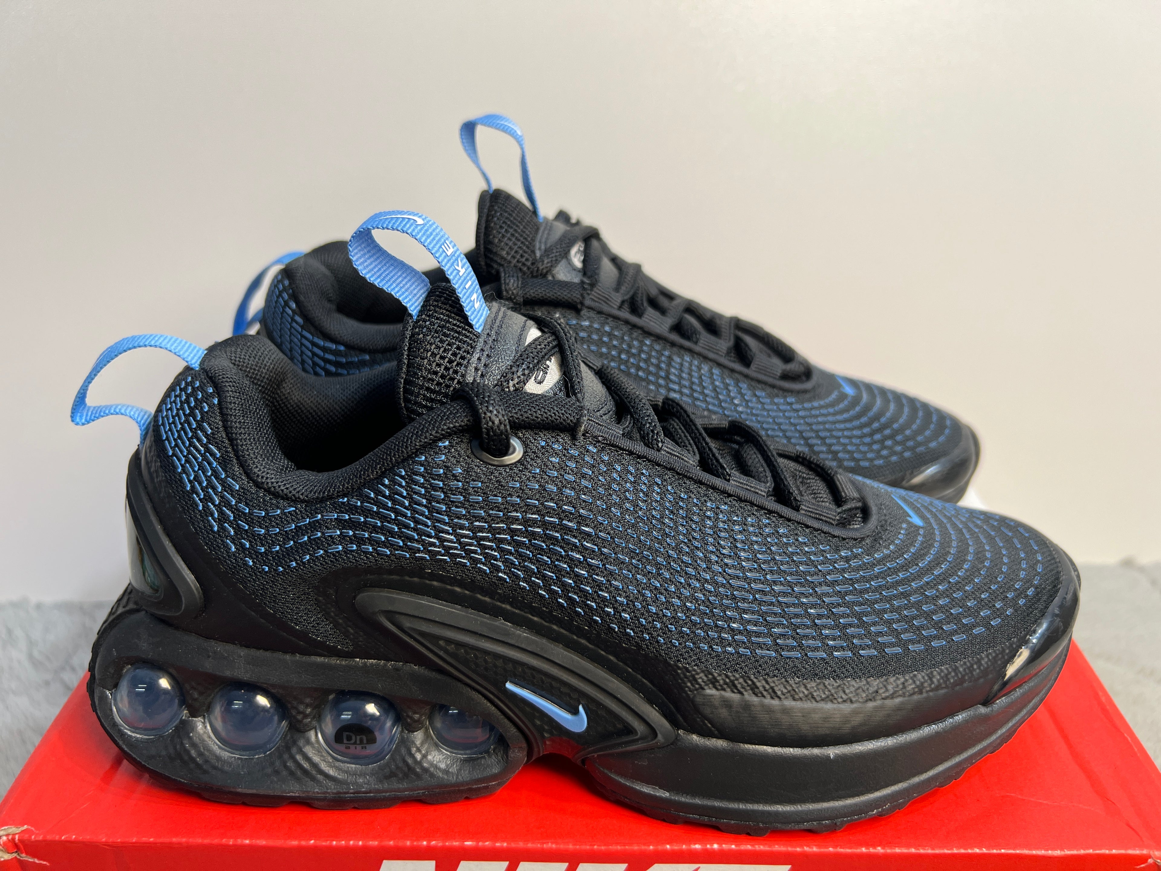 NIKE AIR MAX DN