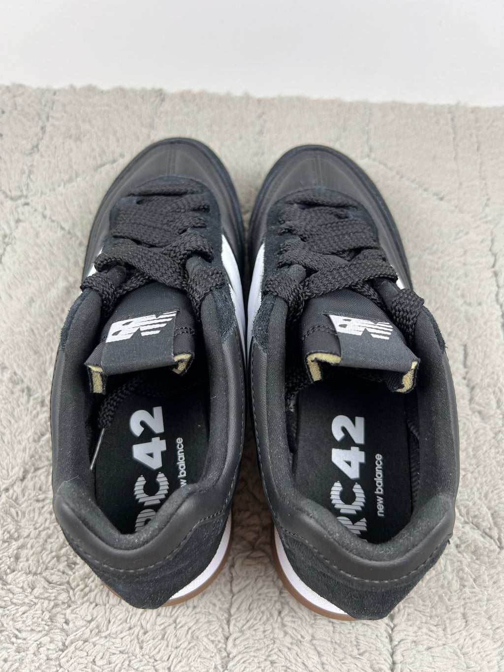 NEW BALANCE URC42LB