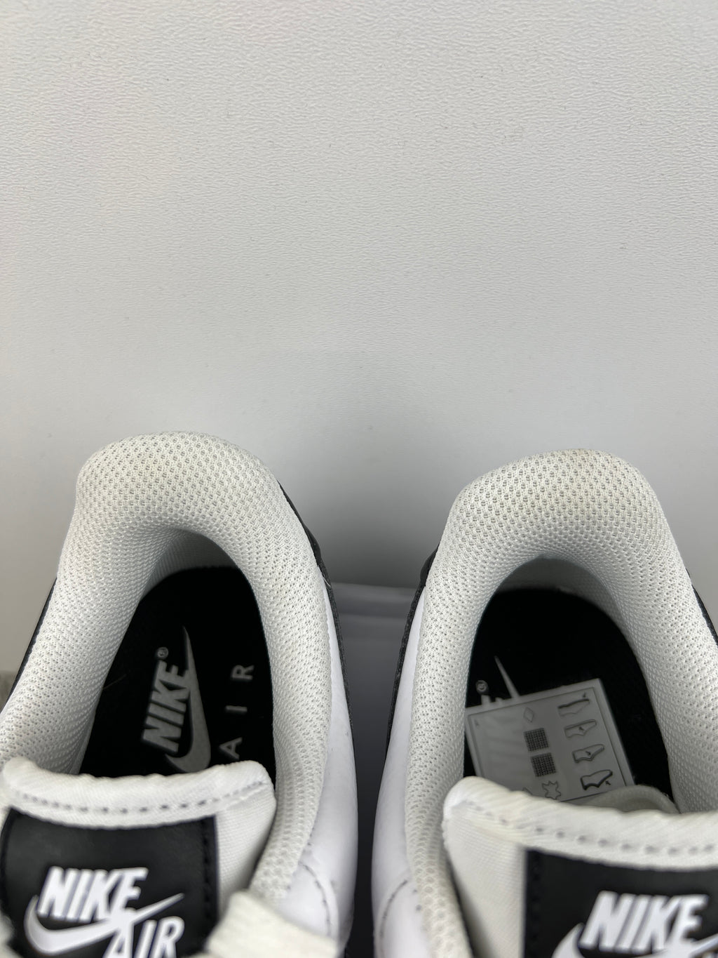 NIKE AIR FORCE 1