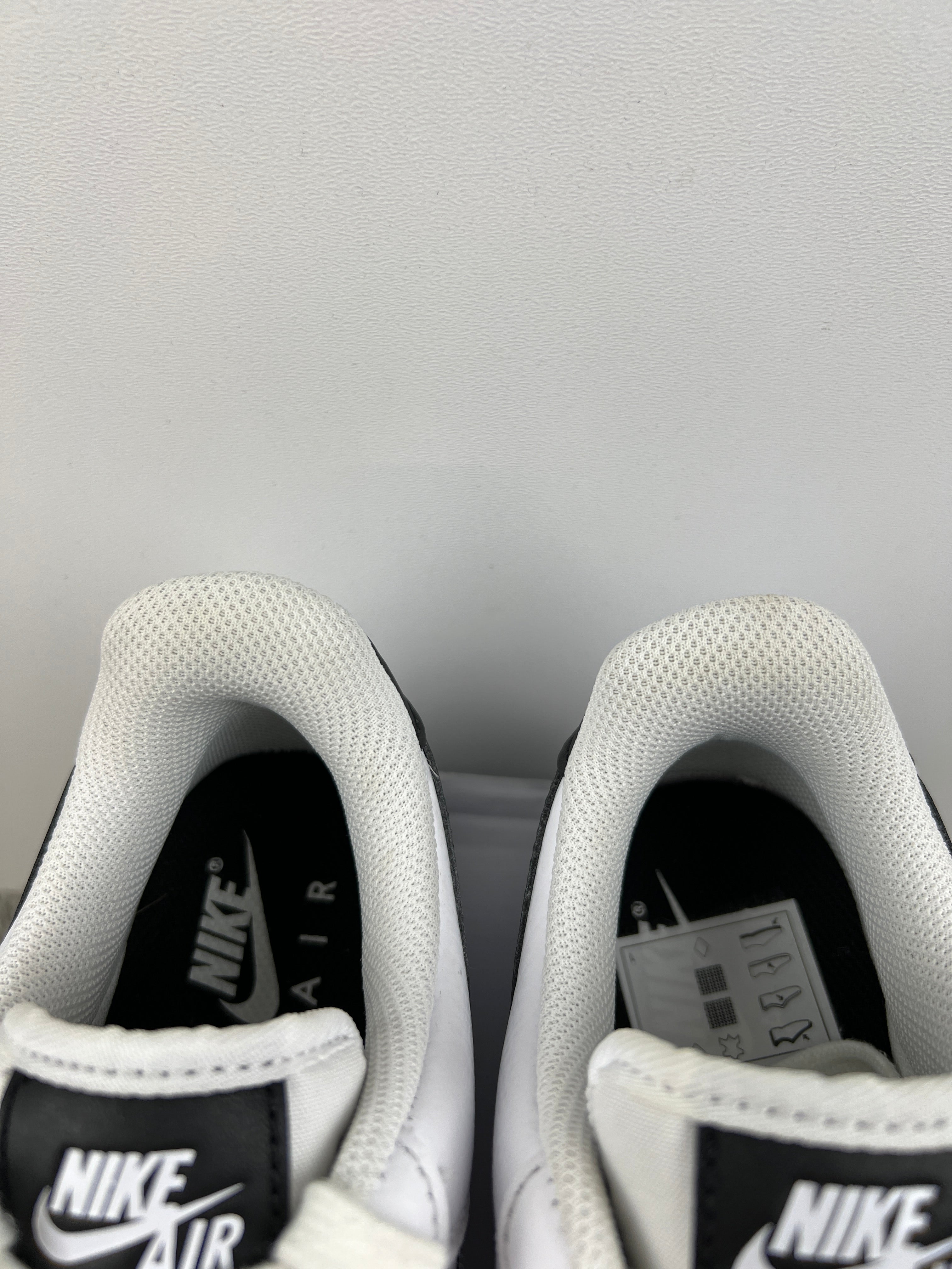 NIKE AIR FORCE 1