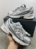 NEW BALANCE U740WN2