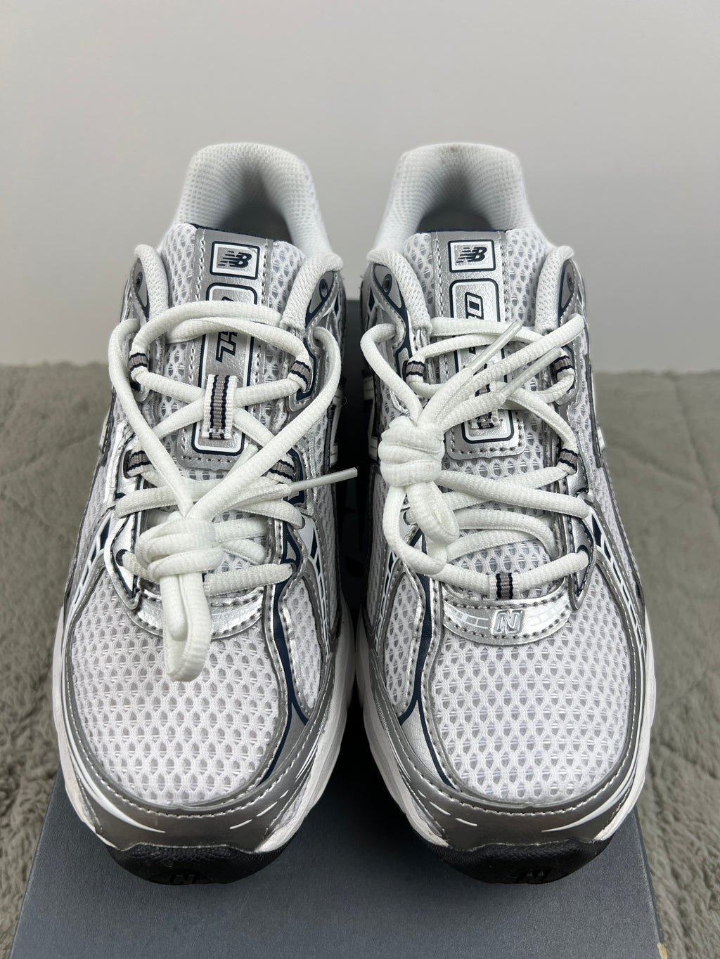 NEW BALANCE U740WN2