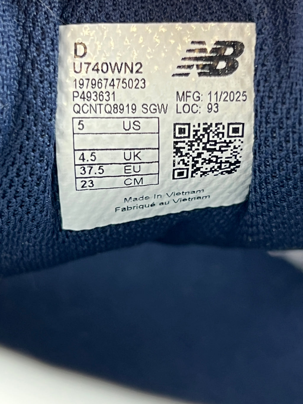 NEW BALANCE U740WN2