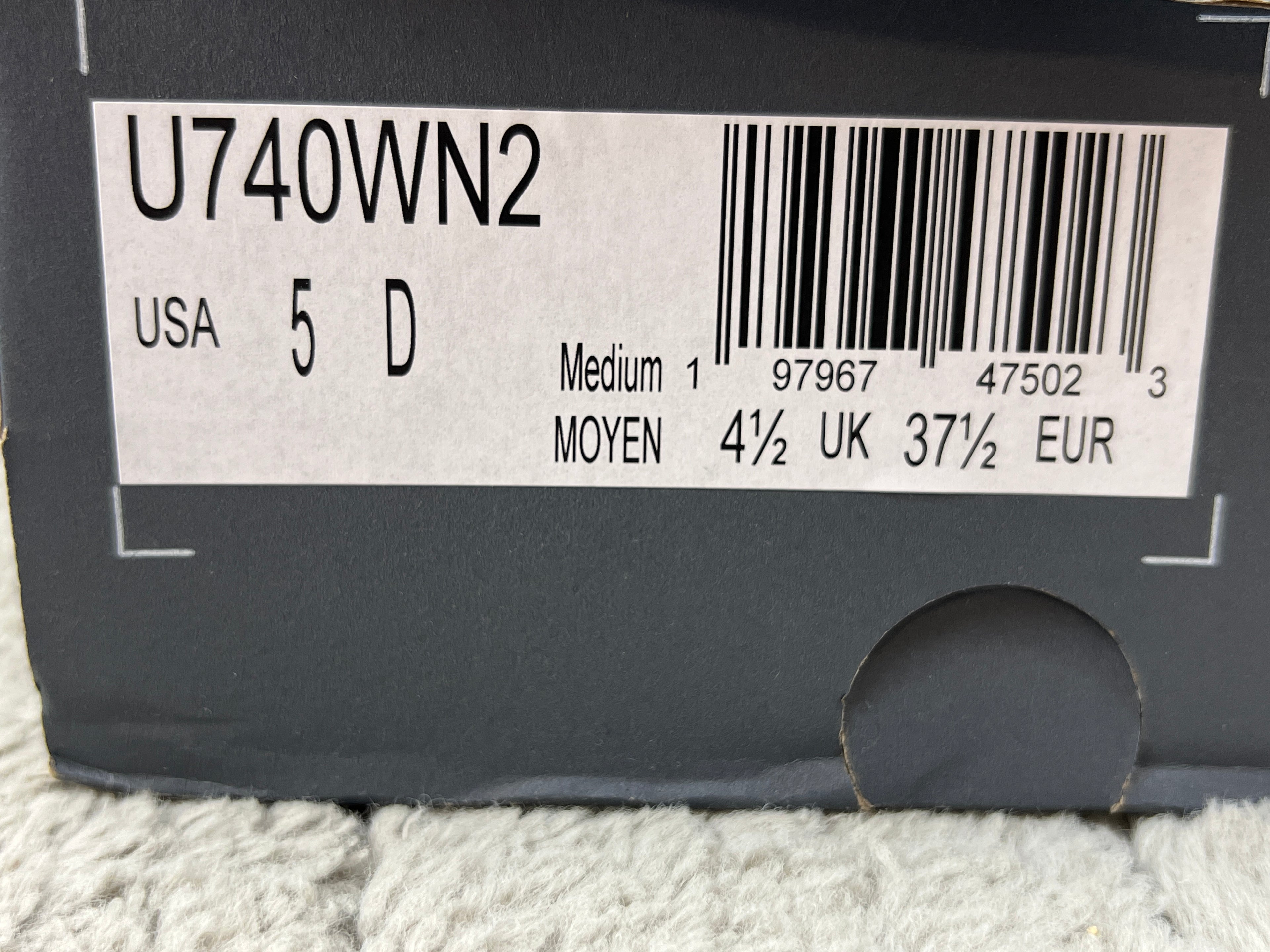 NEW BALANCE U740WN2