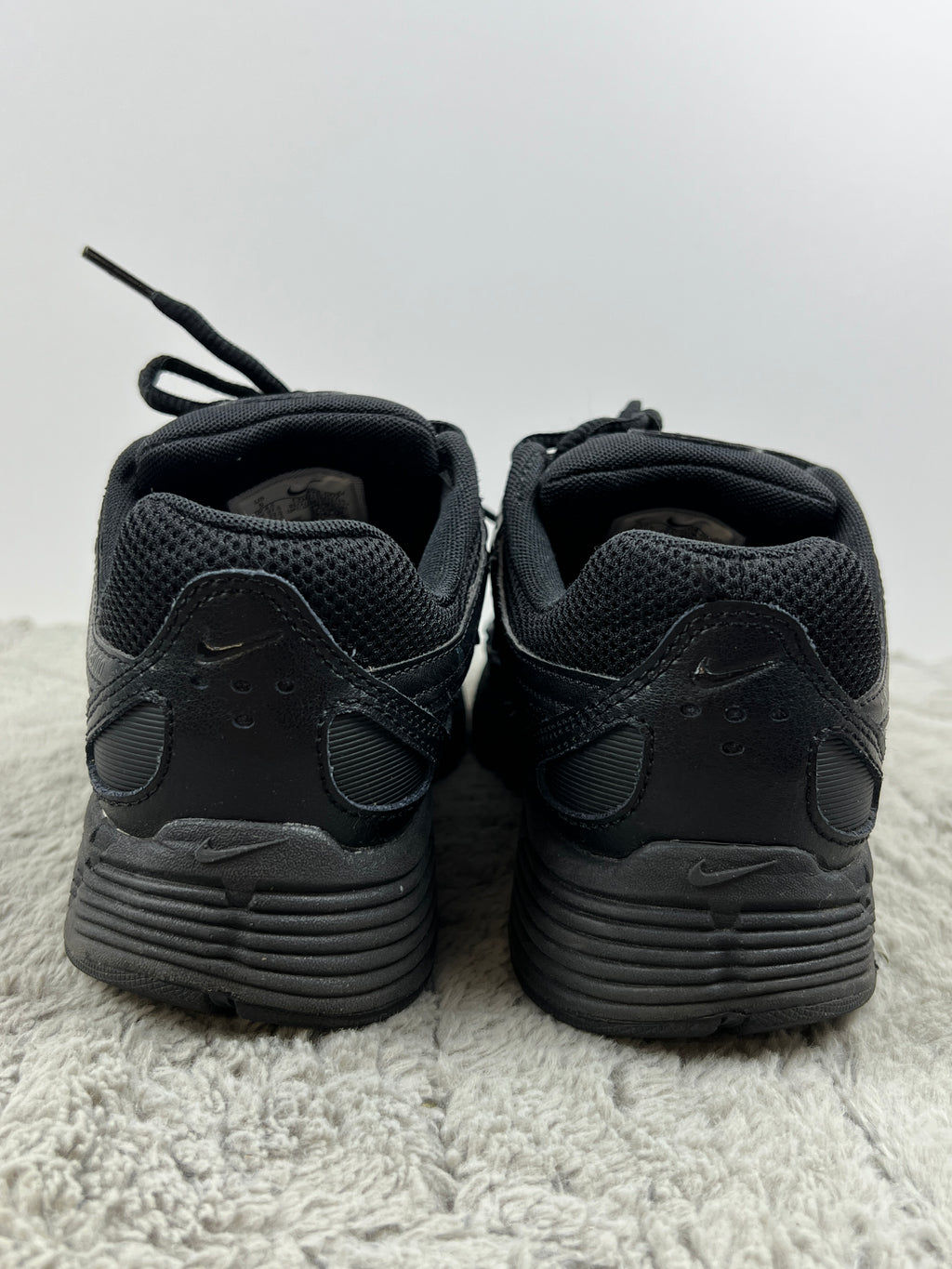 NIKE P-6000