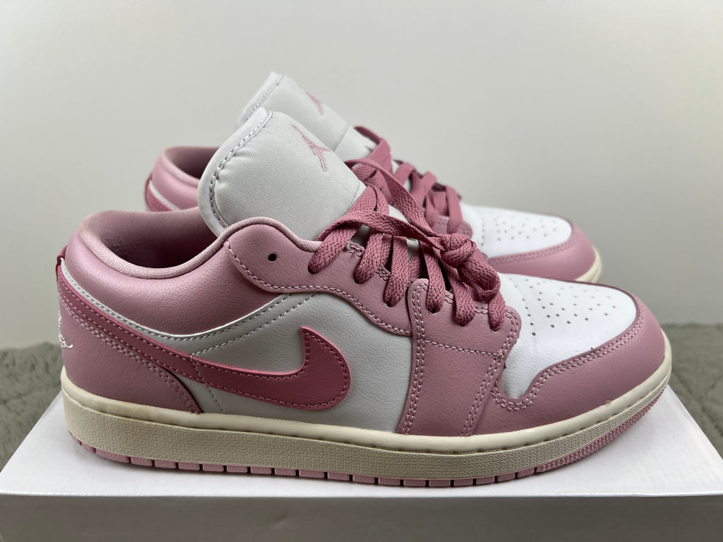 NIKE AIR JORDAN 1 LOW