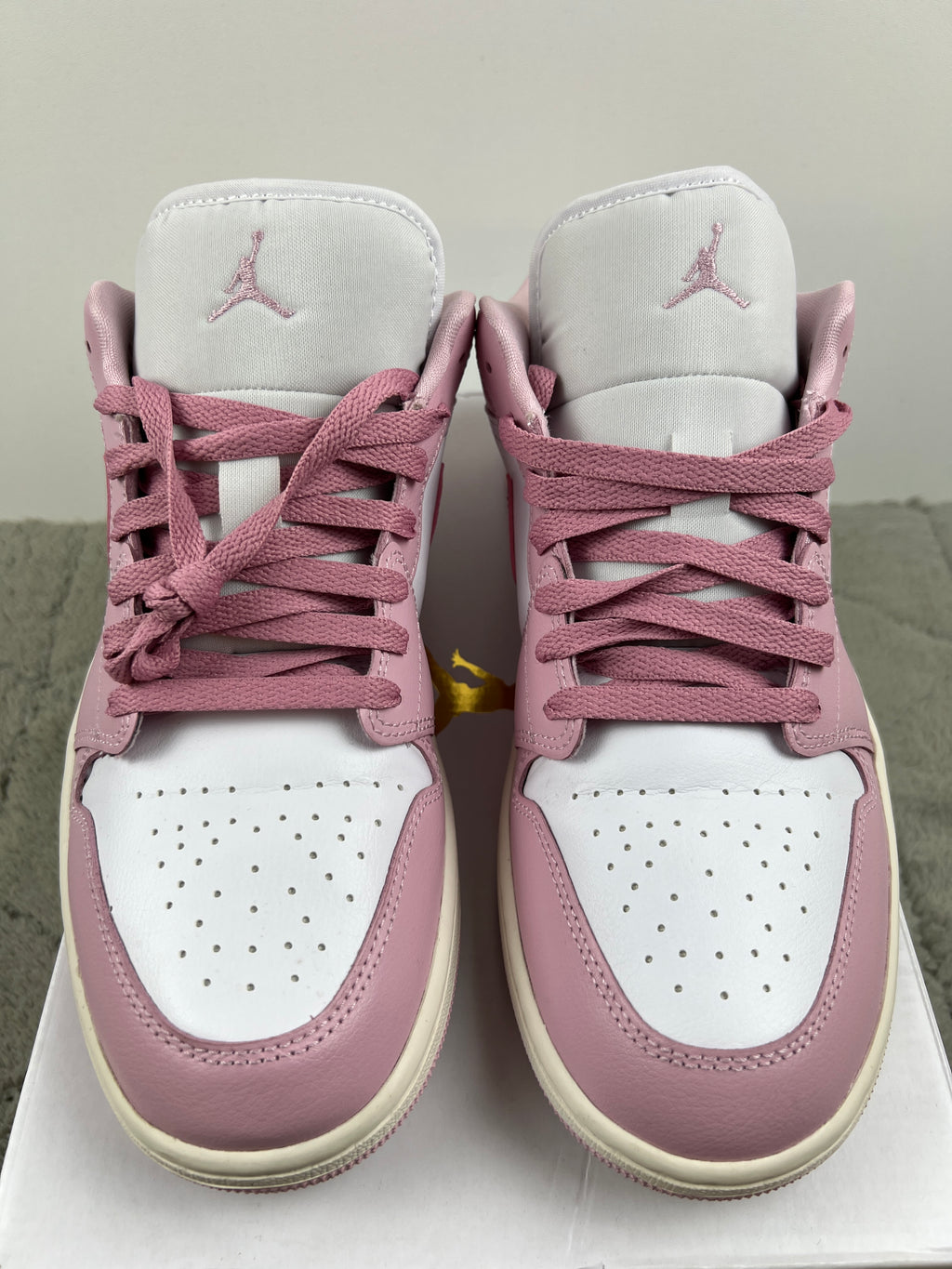 NIKE AIR JORDAN 1 LOW