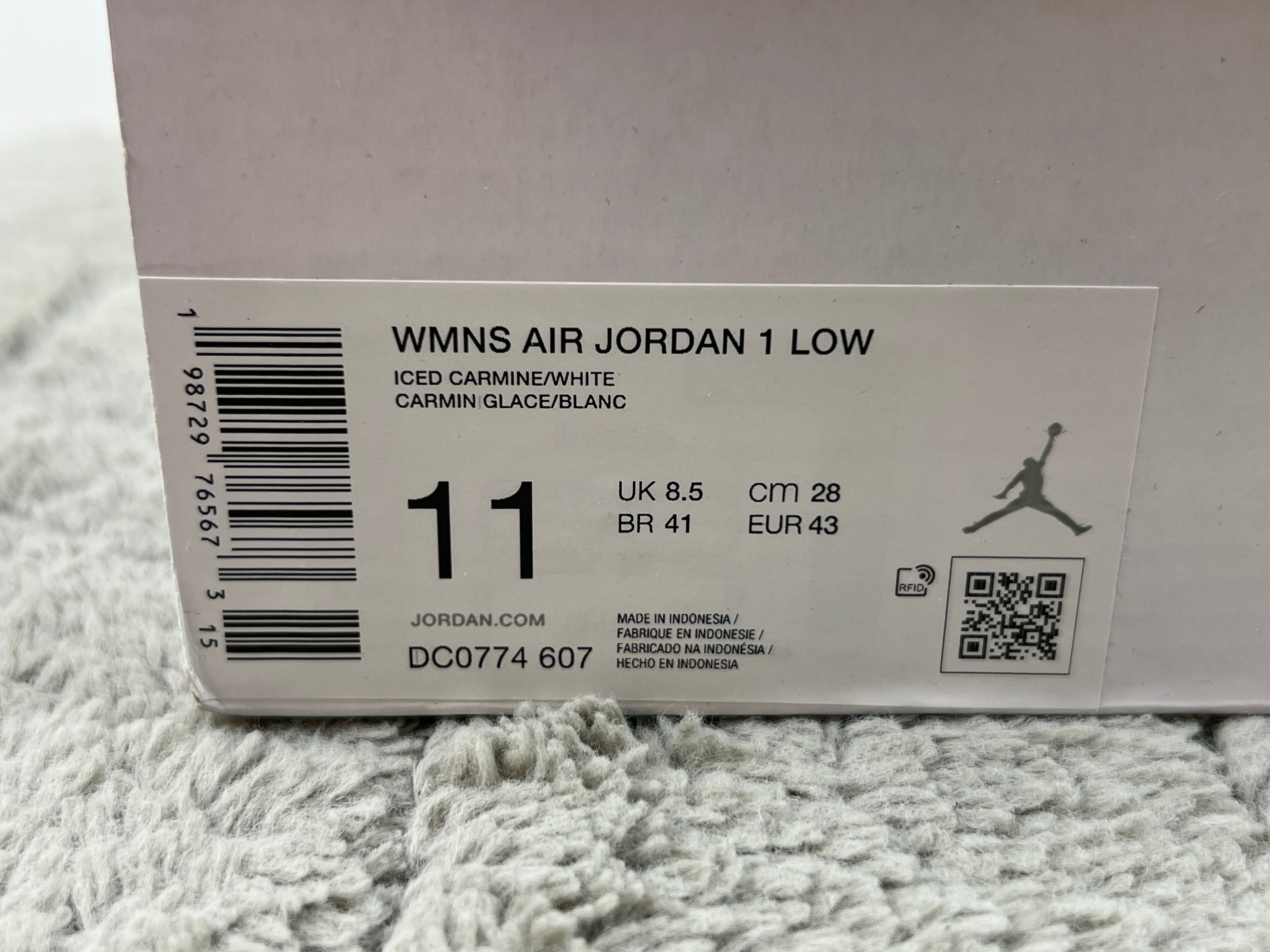 NIKE AIR JORDAN 1 LOW