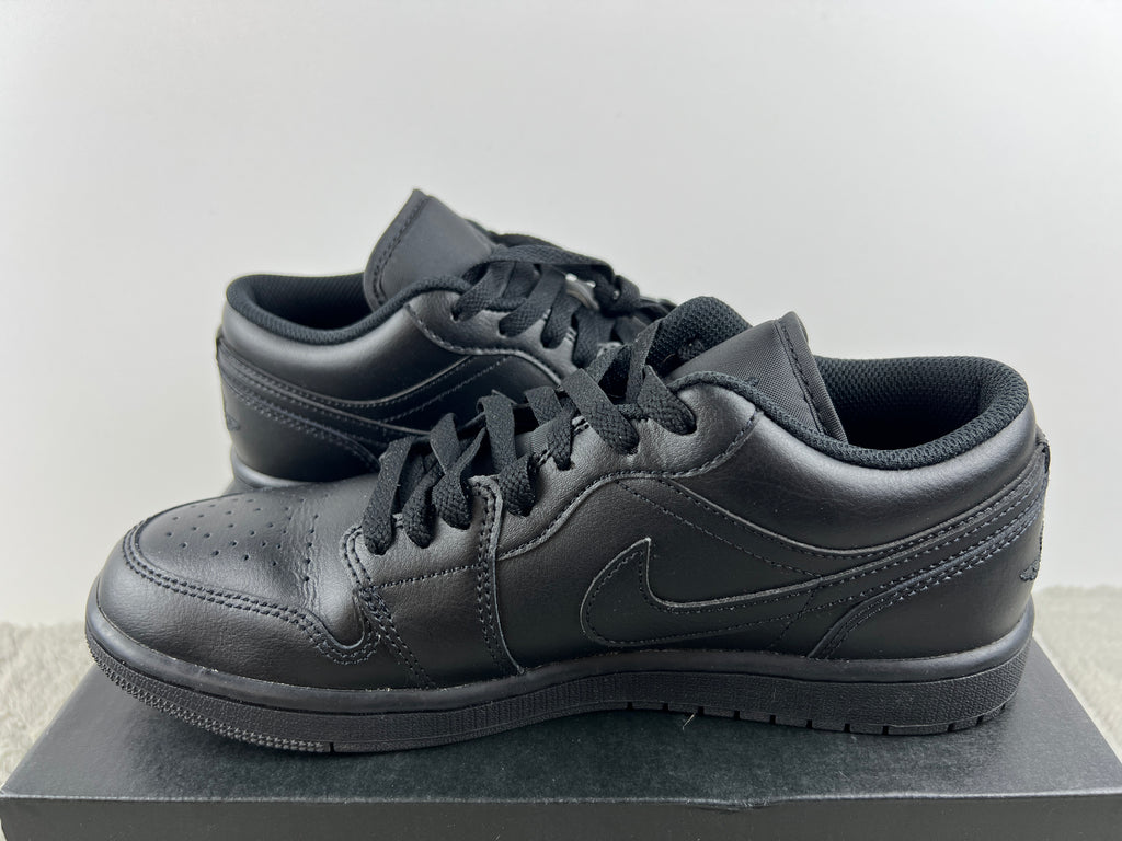 NIKE AIR JORDAN 1 LOW