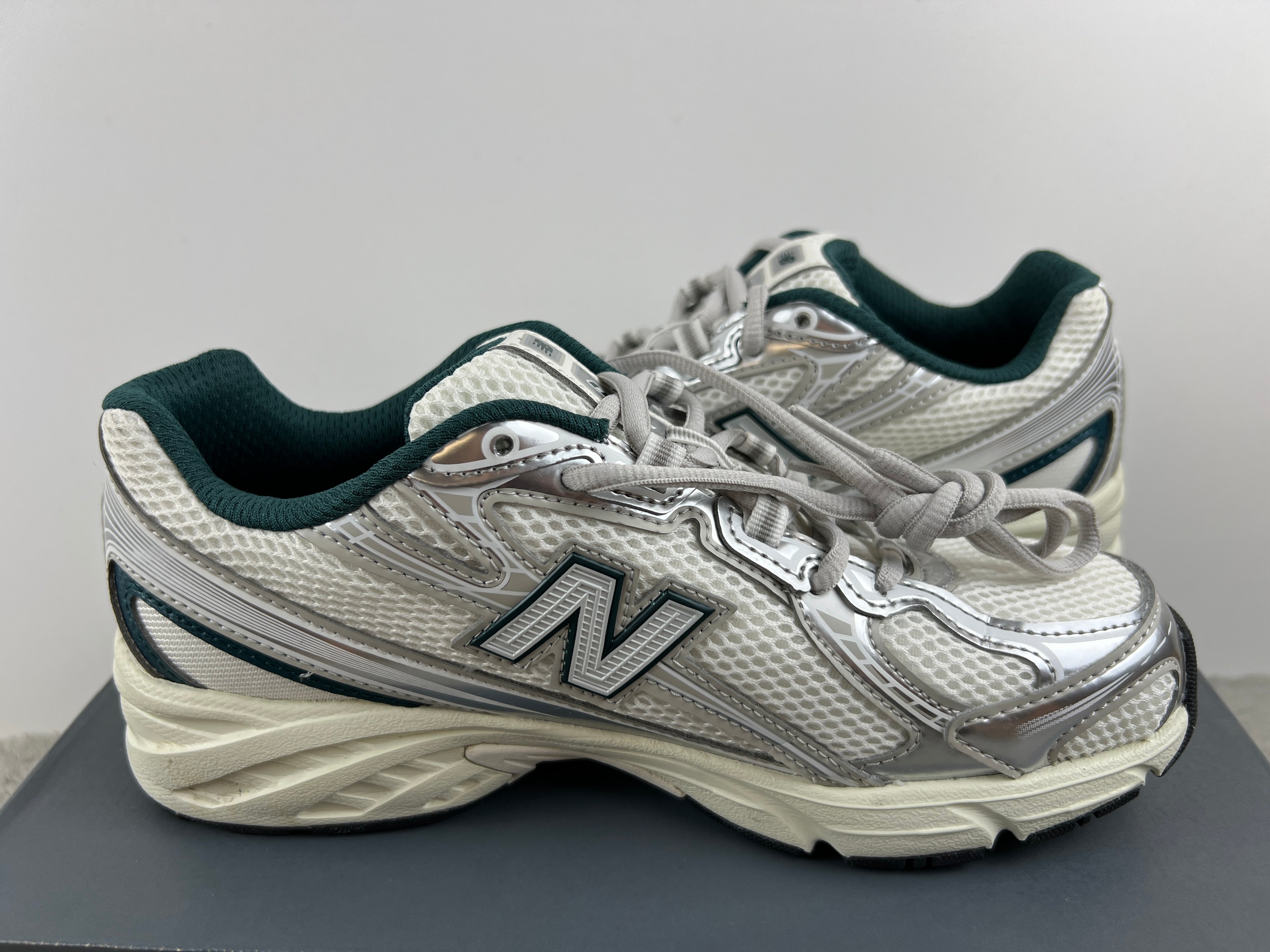 NEW BALANCE U7402EL
