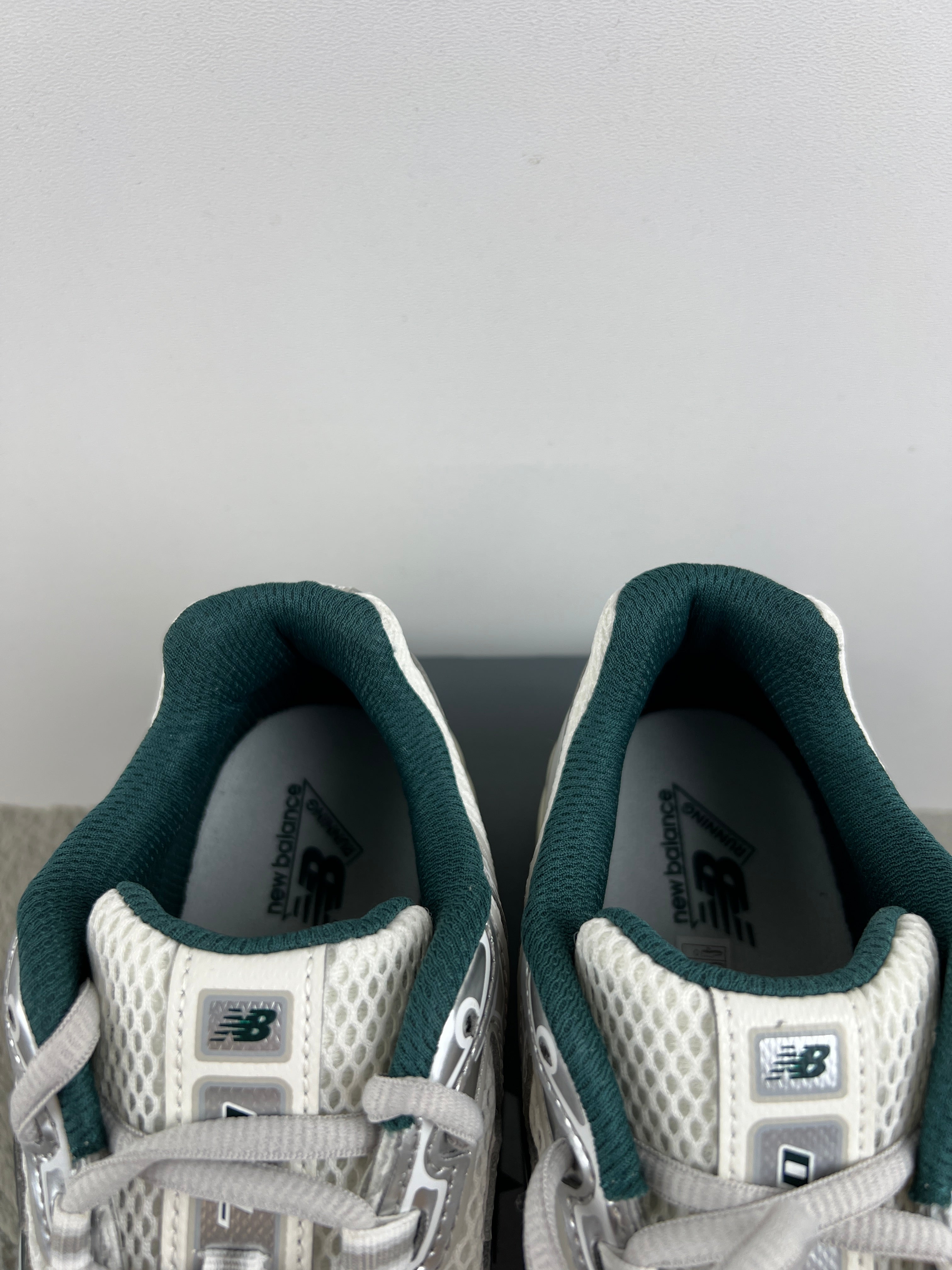 NEW BALANCE U7402EL