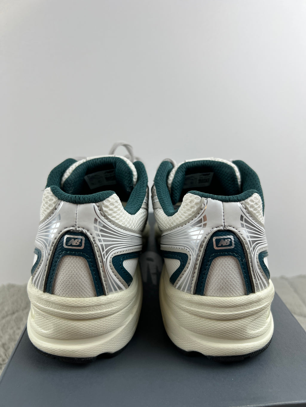NEW BALANCE U7402EL