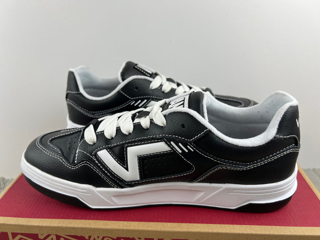 VANS UPLAND