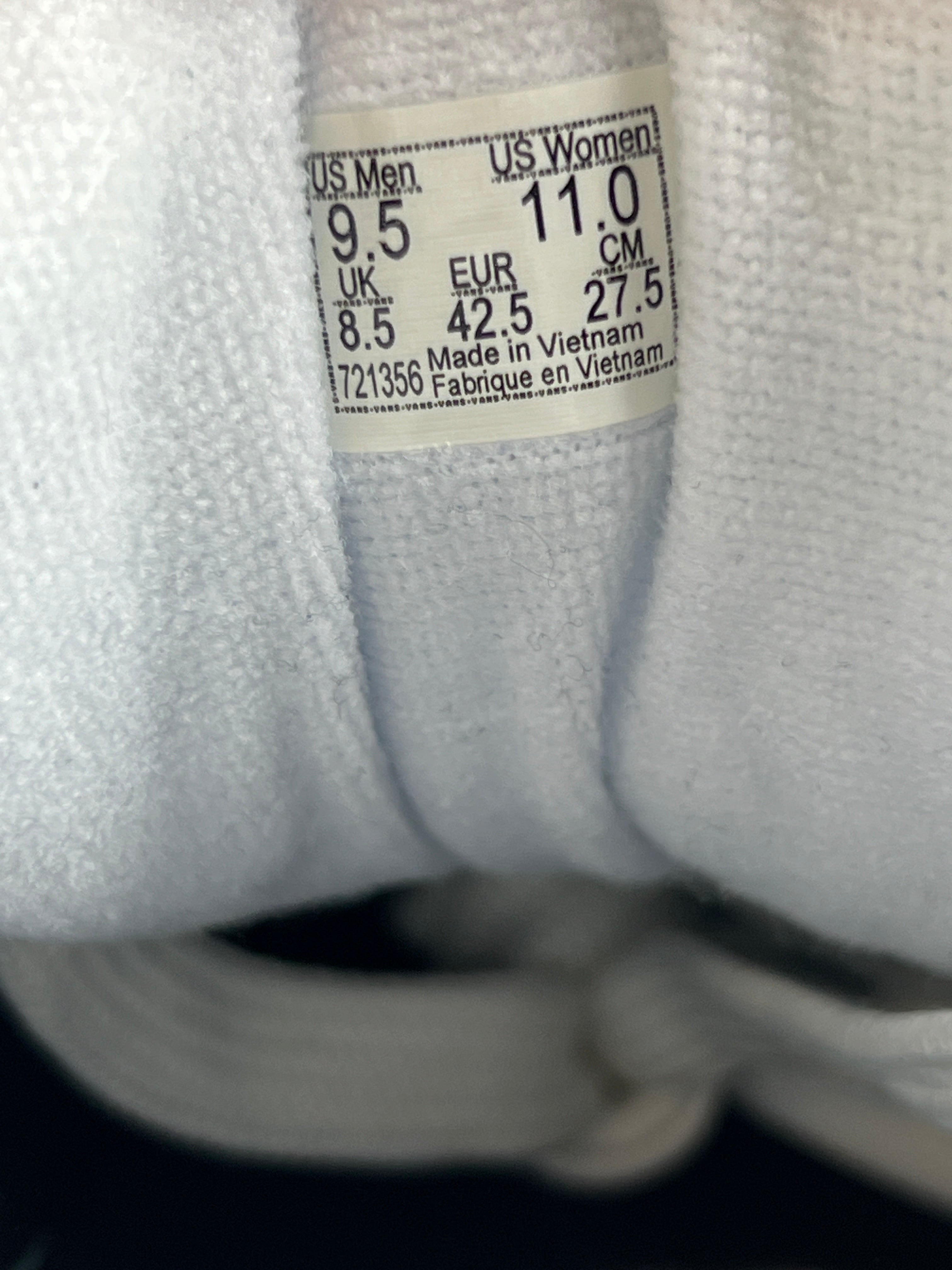 VANS UPLAND