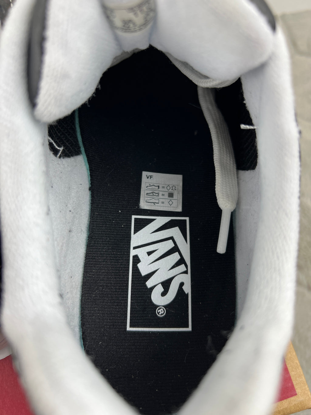 VANS UPLAND