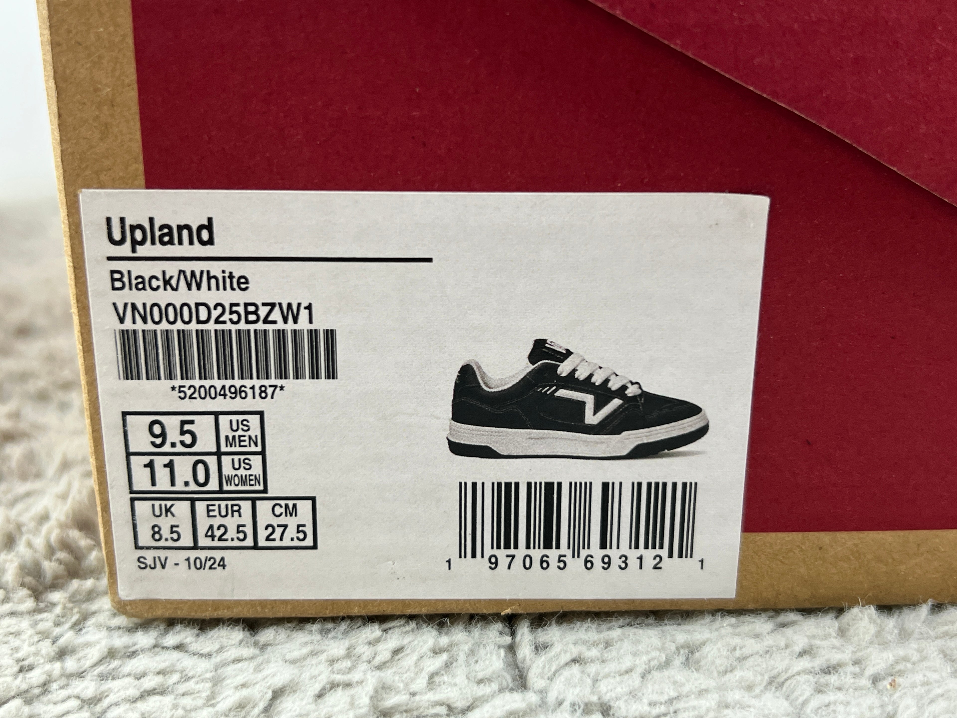 VANS UPLAND