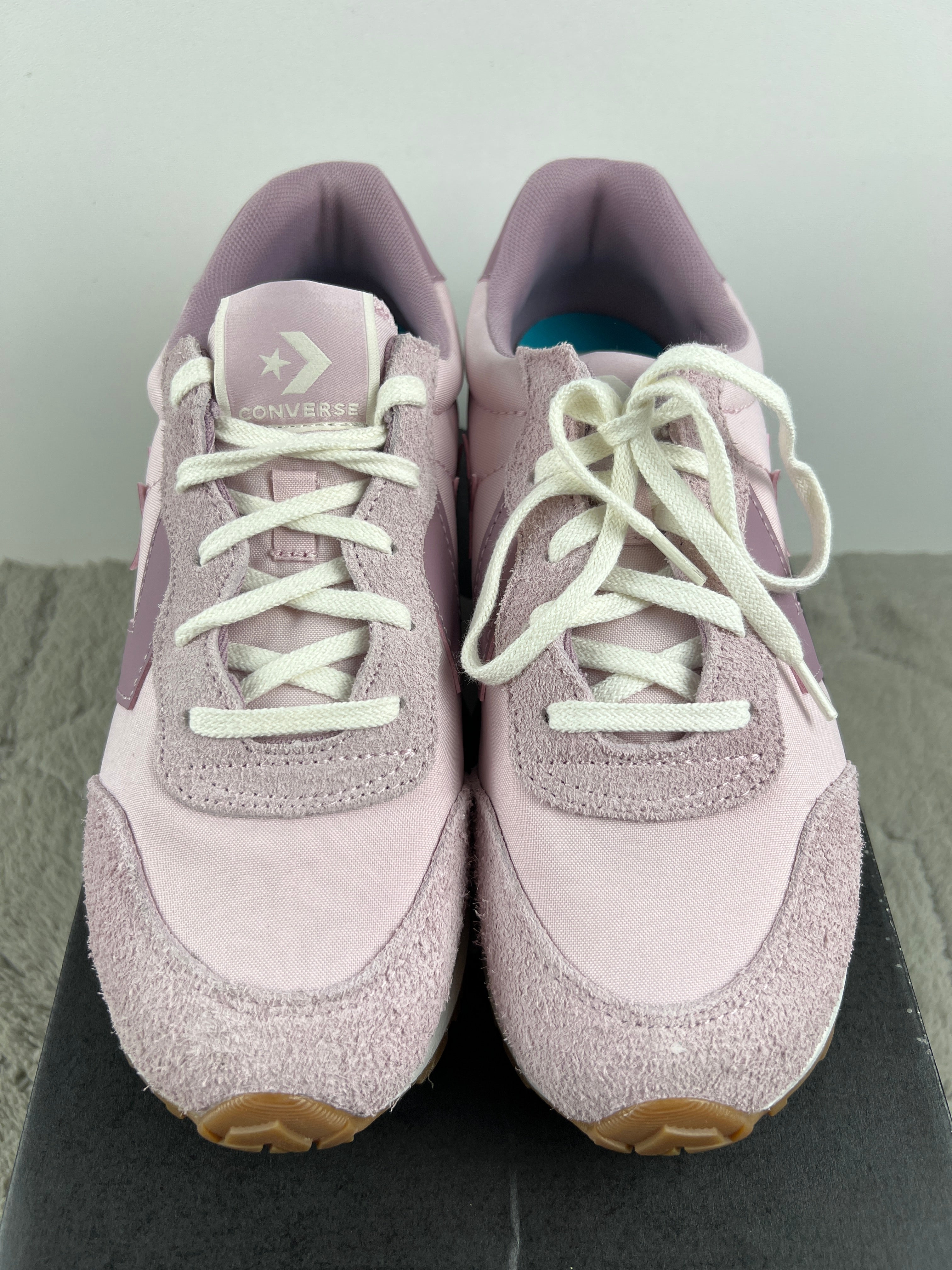 CONVERSE OMEGA TRAINER OX