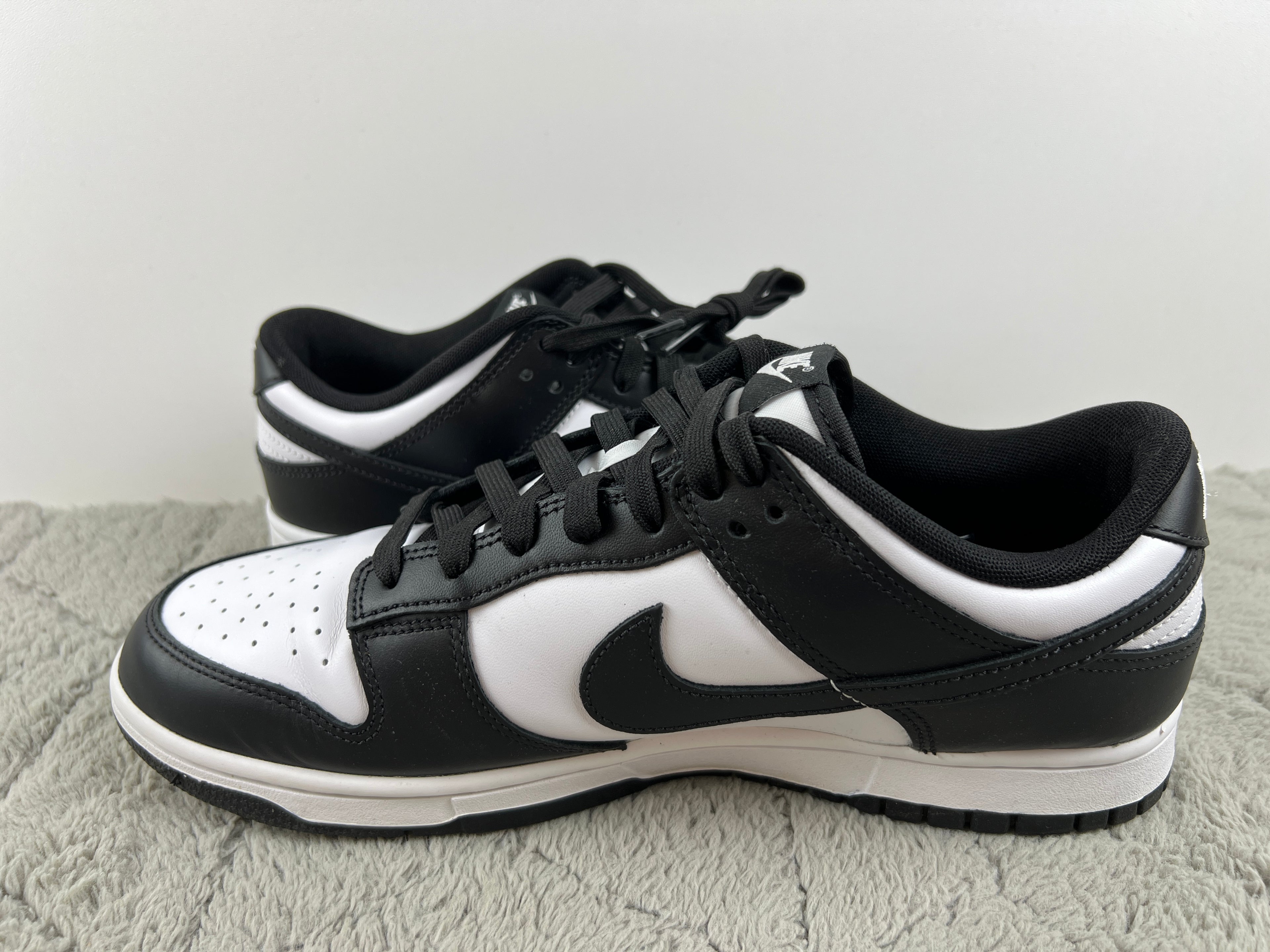 Nike Dunk Low Retro Panda